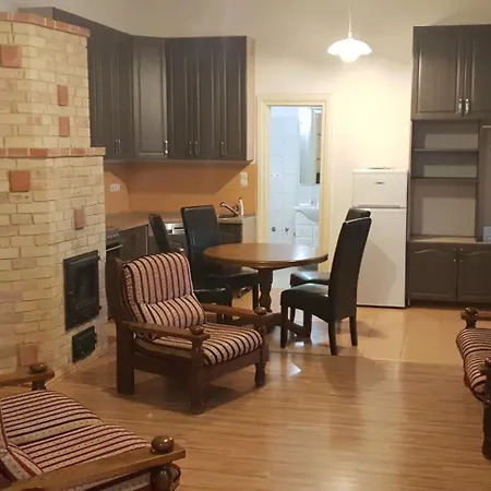 Li-di Apartman *